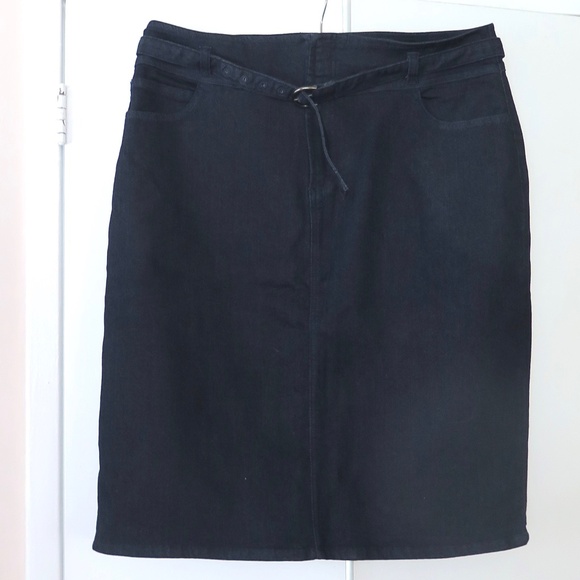 NWT Ricki's Dark Wash Stretch Denim Pencil Skirt - Knee Length - Picture 1 of 9